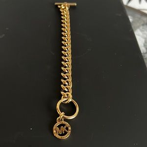 Michael kors bracket